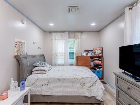 Tiny photo for 920 Suffolk Avenue, Westchester, IL 60154 (MLS # 12558559)