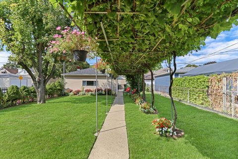 Tiny photo for 4858 W Strong Street, Chicago, IL 60630 (MLS # 12466384)