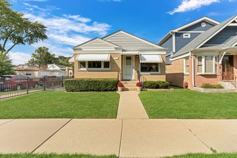 Tiny photo for 4858 W Strong Street, Chicago, IL 60630 (MLS # 12466384)