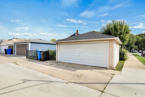 Tiny photo for 4858 W Strong Street, Chicago, IL 60630 (MLS # 12466384)