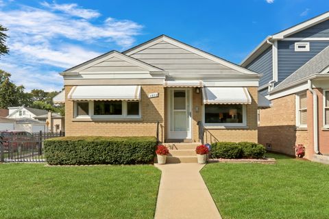 Photo of 4858 W Strong Street, Chicago, IL 60630 (MLS # 12466384)