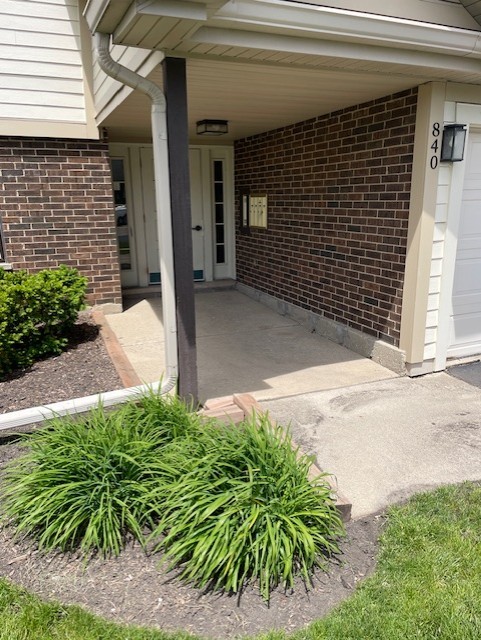 840 E Coach Road 5