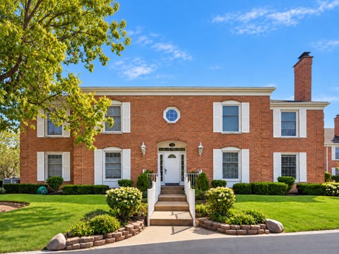 Photo of 128 Carriage Way Drive #117B, Burr Ridge, IL 60527 (MLS # 12797264)