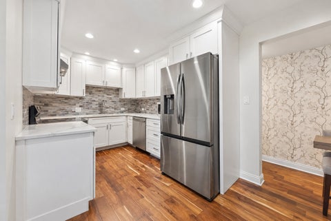 Tiny photo for 128 Carriage Way Drive #117B, Burr Ridge, IL 60527 (MLS # 12797264)