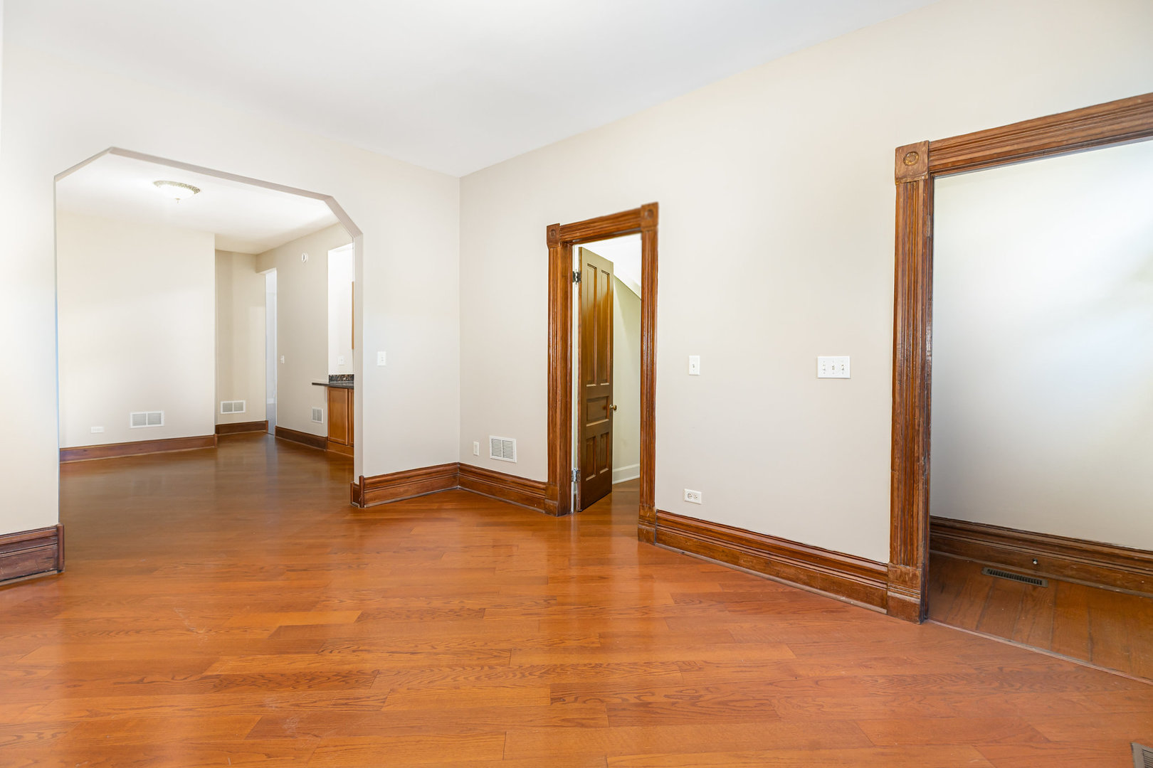 1809 W Cortland Street