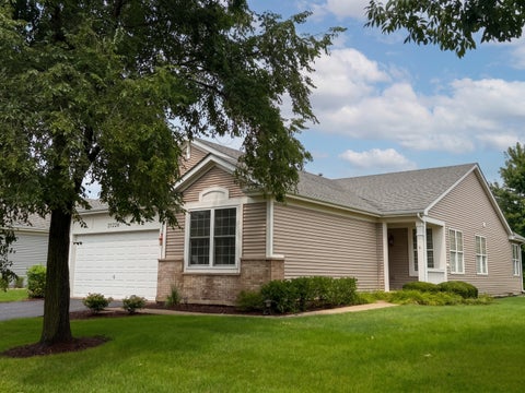 Tiny photo for 21226 Lily Lake Lane, Crest Hill, IL 60403 (MLS # 12732437)