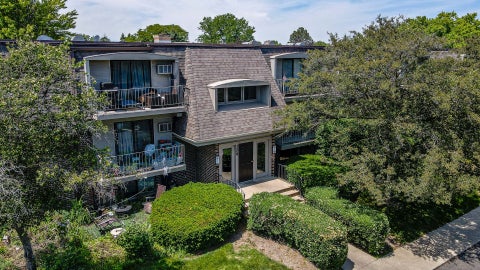 Tiny photo for 208 E Bailey Road #H, Naperville, IL 60565 (MLS # 12697085)