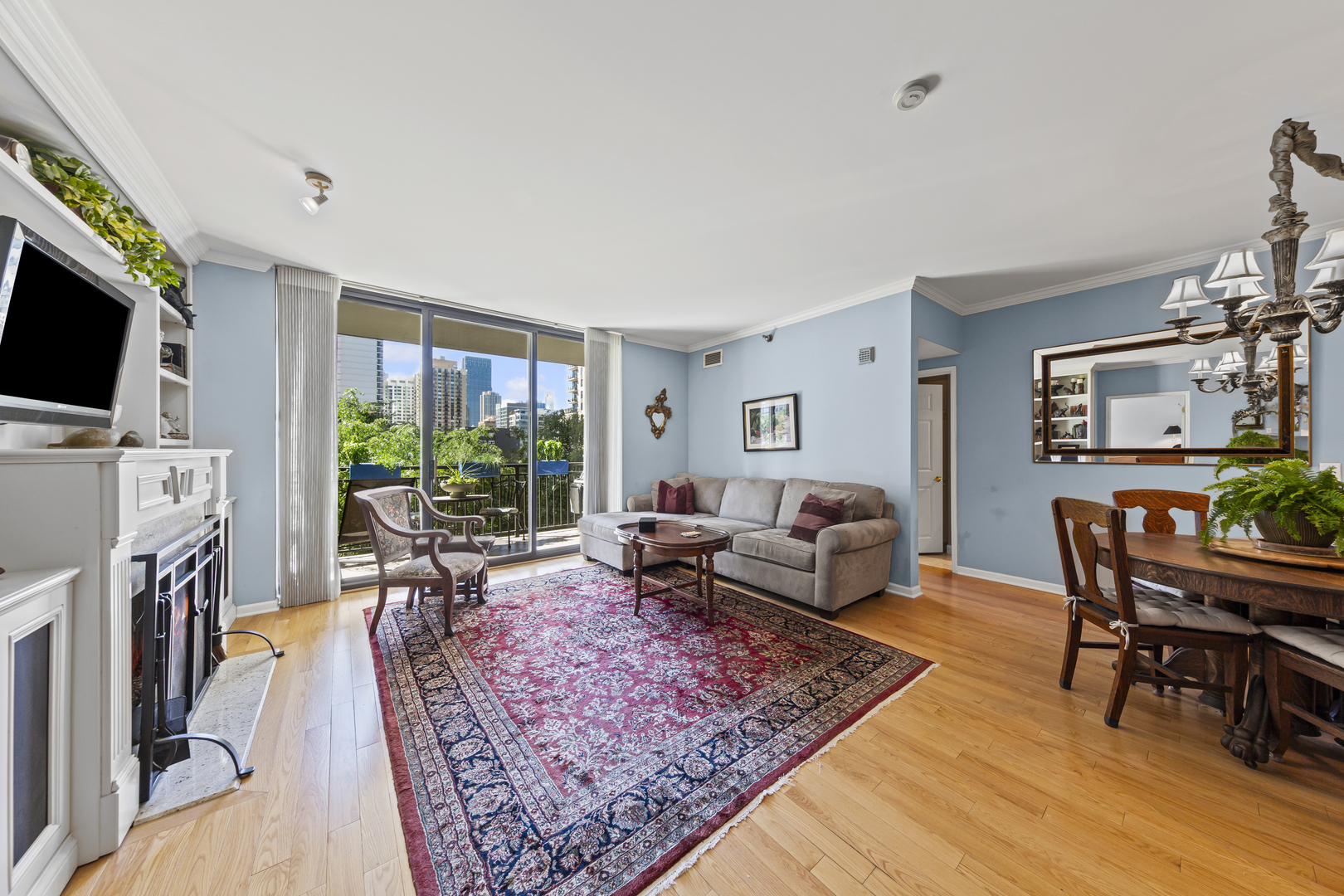 55 W Delaware Place 608