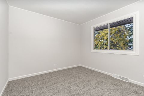 Tiny photo for 597 Eric Way, Bolingbrook, IL 60440 (MLS # 12506429)