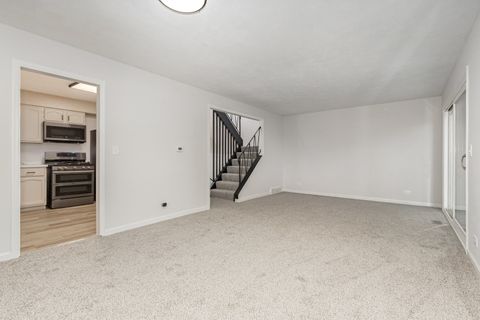 Tiny photo for 597 Eric Way, Bolingbrook, IL 60440 (MLS # 12506429)