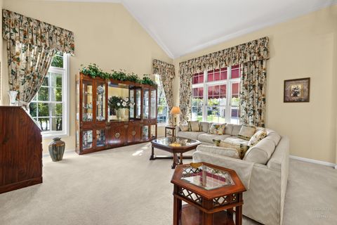 Tiny photo for 806 Norge Parkway, Fox River Grove, IL 60021 (MLS # 12480353)