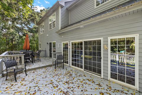 Tiny photo for 806 Norge Parkway, Fox River Grove, IL 60021 (MLS # 12480353)