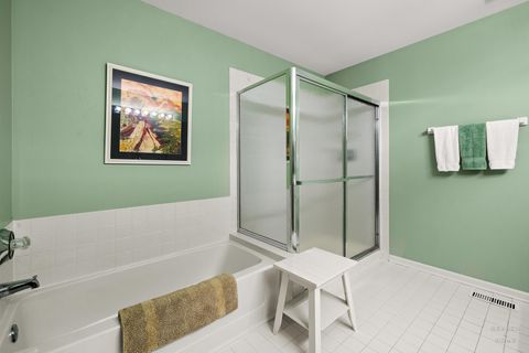 Tiny photo for 806 Norge Parkway, Fox River Grove, IL 60021 (MLS # 12480353)