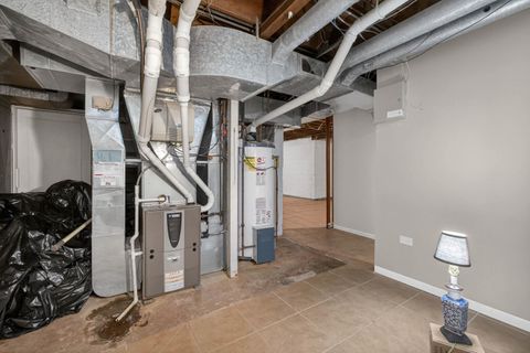 Tiny photo for 49 Kenwood Avenue, Davenport, IA 52803 (MLS # 100000042)