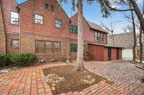 Tiny photo for 49 Kenwood Avenue, Davenport, IA 52803 (MLS # 100000042)