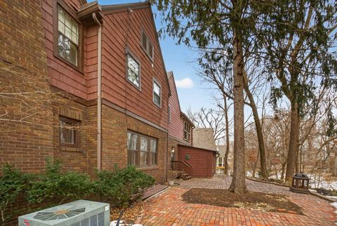 Tiny photo for 49 Kenwood Avenue, Davenport, IA 52803 (MLS # 100000042)