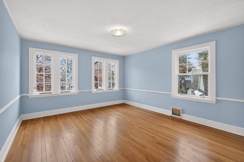 Tiny photo for 49 Kenwood Avenue, Davenport, IA 52803 (MLS # 100000042)