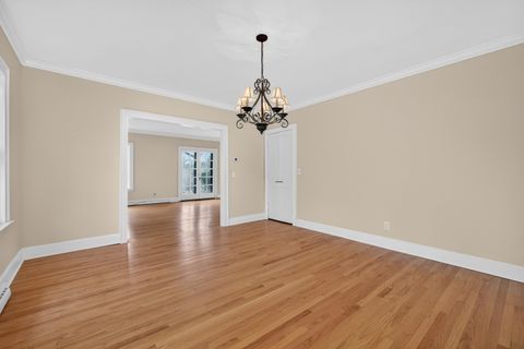 Tiny photo for 49 Kenwood Avenue, Davenport, IA 52803 (MLS # 100000042)