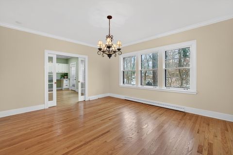 Tiny photo for 49 Kenwood Avenue, Davenport, IA 52803 (MLS # 100000042)