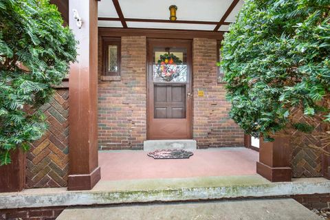 Tiny photo for 49 Kenwood Avenue, Davenport, IA 52803 (MLS # 100000042)