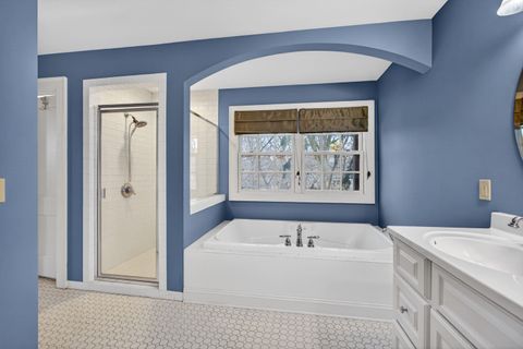 Tiny photo for 49 Kenwood Avenue, Davenport, IA 52803 (MLS # 100000042)