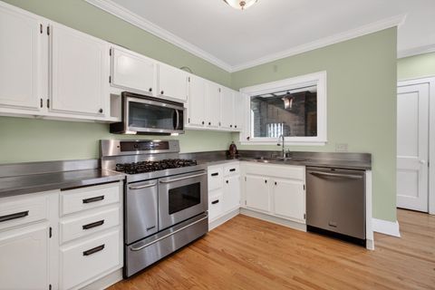 Tiny photo for 49 Kenwood Avenue, Davenport, IA 52803 (MLS # 100000042)