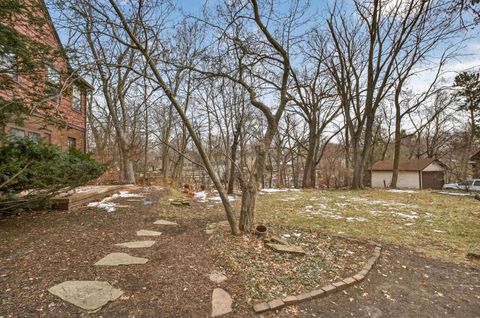 Tiny photo for 49 Kenwood Avenue, Davenport, IA 52803 (MLS # 100000042)