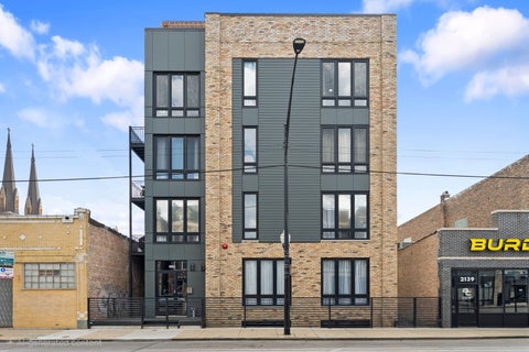 Photo of 2135 W Cermak Road #4N-PH, Chicago, IL 60608 (MLS # 12698348)