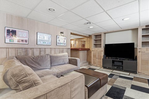 Tiny photo for 7648 N Osceola Avenue, Niles, IL 60714 (MLS # 12688444)