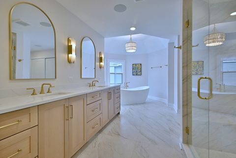 Tiny photo for 254 E South Street, Elmhurst, IL 60126 (MLS # 12567394)