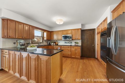 Tiny photo for 307 Leeds Court, Naperville, IL 60565 (MLS # 12529083)