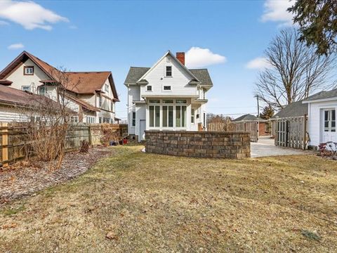 Tiny photo for 14 N Harlem Avenue, Freeport, IL 61032 (MLS # 12578985)