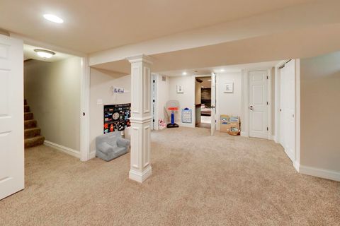 Tiny photo for 713 N Beverly Lane, Arlington Heights, IL 60004 (MLS # 12658952)