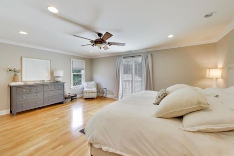 Tiny photo for 713 N Beverly Lane, Arlington Heights, IL 60004 (MLS # 12658952)