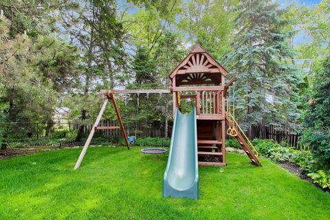 Tiny photo for 713 N Beverly Lane, Arlington Heights, IL 60004 (MLS # 12658952)