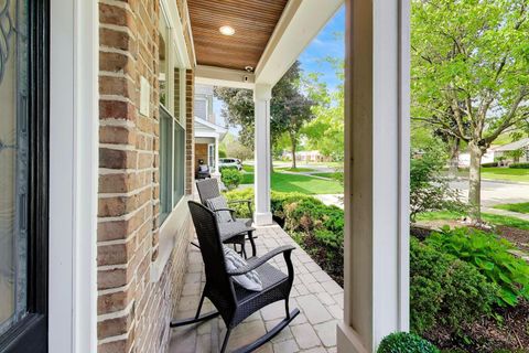 Tiny photo for 713 N Beverly Lane, Arlington Heights, IL 60004 (MLS # 12658952)