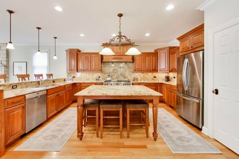 Tiny photo for 713 N Beverly Lane, Arlington Heights, IL 60004 (MLS # 12658952)