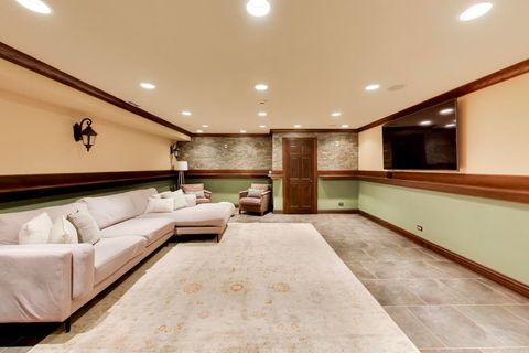 Tiny photo for 713 N Beverly Lane, Arlington Heights, IL 60004 (MLS # 12658952)