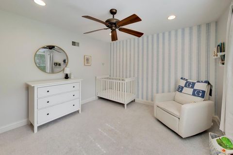 Tiny photo for 713 N Beverly Lane, Arlington Heights, IL 60004 (MLS # 12658952)