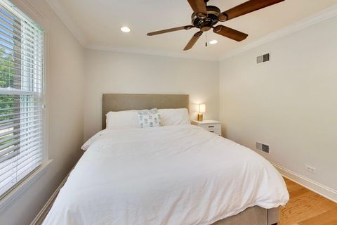 Tiny photo for 713 N Beverly Lane, Arlington Heights, IL 60004 (MLS # 12658952)