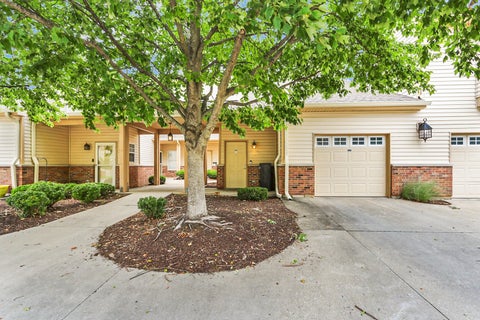 Tiny photo for 3848 Thornhill Circle #3848, Champaign, IL 61822 (MLS # 12677697)