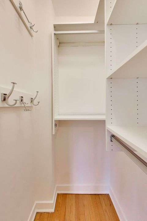 Tiny photo for 1929 Sherman Avenue #2W, Evanston, IL 60201 (MLS # 12546308)