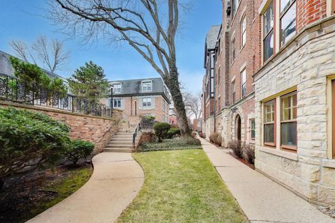 Tiny photo for 1929 Sherman Avenue #2W, Evanston, IL 60201 (MLS # 12546308)
