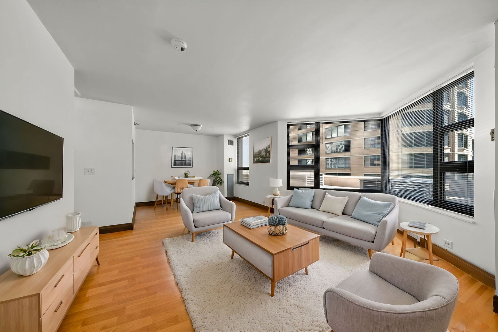 401 E ONTARIO Street 406