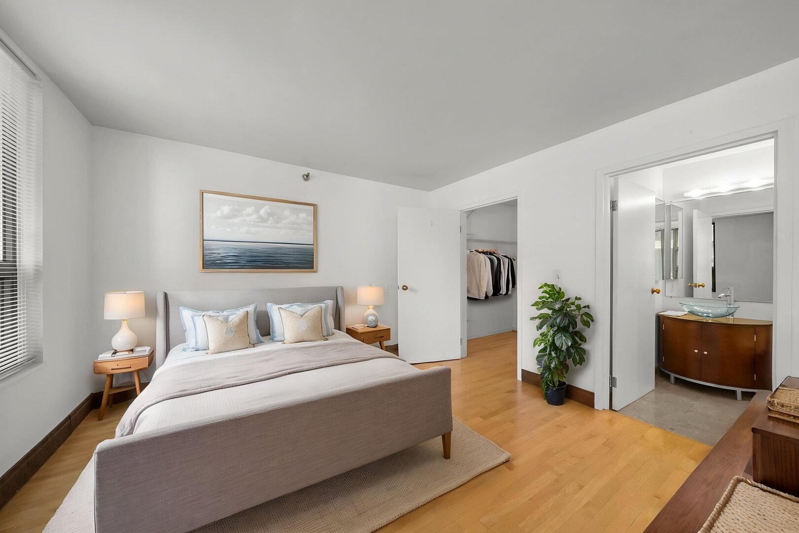 401 E ONTARIO Street 406