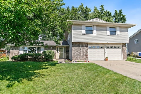 Photo of 31 S Salem Drive, Schaumburg, IL 60193 (MLS # 12756923)