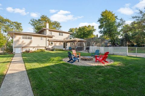 Tiny photo for 216 S Edgewood Avenue, Lombard, IL 60148 (MLS # 12494332)