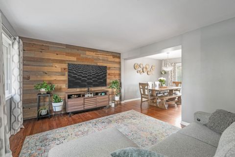 Tiny photo for 216 S Edgewood Avenue, Lombard, IL 60148 (MLS # 12494332)