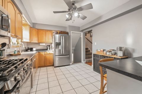 Tiny photo for 216 S Edgewood Avenue, Lombard, IL 60148 (MLS # 12494332)