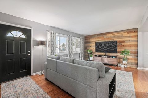 Tiny photo for 216 S Edgewood Avenue, Lombard, IL 60148 (MLS # 12494332)